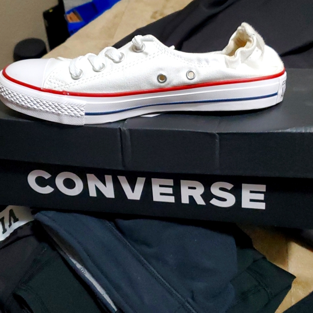 Converse tennis shoes